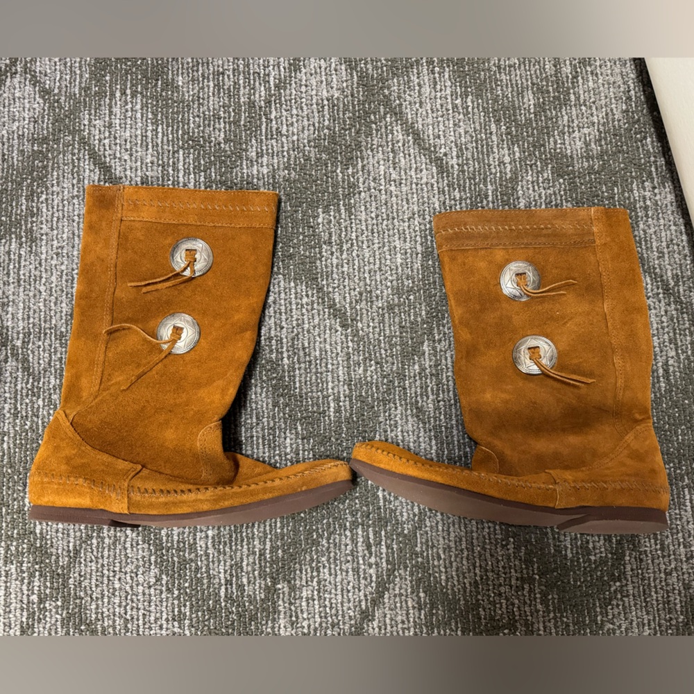 Minnetonka Chestnut Suede Boots